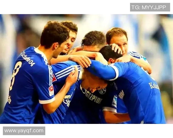 沙尔克04客场惨败，排名下滑至德甲第七位，陷入保级危机!